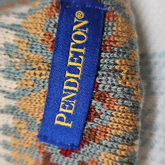 Pendleton Knit Hat Cap Tall with Brim Merino 100%Wool Red Southwestern Style - Picture 10 of 10